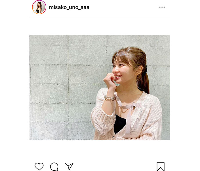 AAA 宇野実彩子、ロングブーツで“絶対領域”あらわな美脚ショットに悶絶！