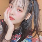 上坂すみれ、ほろ酔いルームウェアのオフショット公開！「色っぽいです」「可愛さエグい」