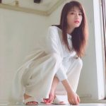 若月佑美のホワイトコーデに際立つ美肌！「美しさが止まらない」