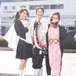 ＜鬼滅の刃＞埼玉県熊谷駅前にミスユニバーシティ2020が鬼殺隊のコスプレで登場！