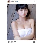 くりえみ、バスタオル一枚で届ける透明素肌「白い肌が眩しい」