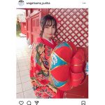 我妻ゆりか、鮮やかな琉装を纏ったポートレートに歓喜の声！「可愛さ優勝だ」