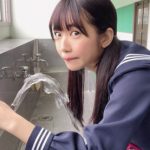 天羽希純の神々しい紺セーラー服ショットを公開！「こんな時代があったのかぁー」