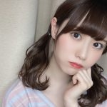 NGT48 西潟茉莉奈、「いいツインテール日」にハーフツインのアレンジ自撮り披露！「最強ツインテールですね」