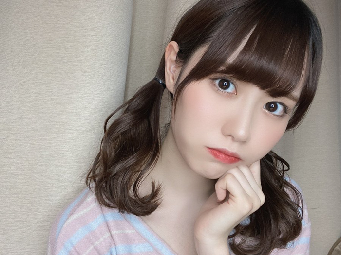 NGT48 西潟茉莉奈、「いいツインテール日」にハーフツインのアレンジ自撮り披露！「最強ツインテールですね」