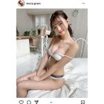 橋本萌花、ビキニの肩紐ずらした“アザトカワイイ”姿に「可愛すぎる！」「目のやり場に困る」