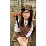 橋本環奈、探偵衣装で太ももチラリ！「ホームズ姿の環奈ちゃん嬉しい」