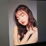 橋本萌花、“オトナ”な視線で見つめる艶やかショット！「色っぽい」「いい表情してる」