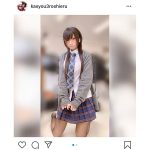 コスプレイヤー・火将ロシエル、「タイツの日」の制服×タイツショットを公開！