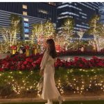 SKE48 野島樺乃、赤いバラとホワイトコーデで魅せるプライベートショット披露！「一緒に行きます？」