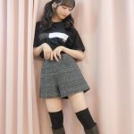 AKB48 小栗有以、絶対領域で魅せる生誕祭Tシャツコーデを紹介！「ハイブランドみたい」