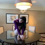 NMB48 白間美瑠、白ビキニに紫ニットで大人セクシー全開！「これはアカン」「神スタイル」