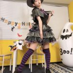 上坂すみれ＆愛美の魔女コスプレ自撮り2ショットに「毛深い！」の声
