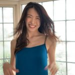 矢島舞美、美麗な背中の笑顔ショットに釘付け！「秒で癒された」