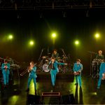 川上洋平[Alexandros]、2020年最大の事件はスカパラとのコラボ、『ALMIGHTY～仮面の約束 feat.川上洋平』をフルバージョンでセッション