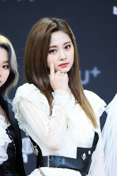 TWICE(트와이스)がMAMAのレッドカーペットに登場！＜2020 Mnet ASIAN MUSIC AWARDS＞