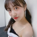 NMB48 川上千尋、オフショル×ロングブーツのサンタ姿に歓喜の声！「女神級のサンタ」
