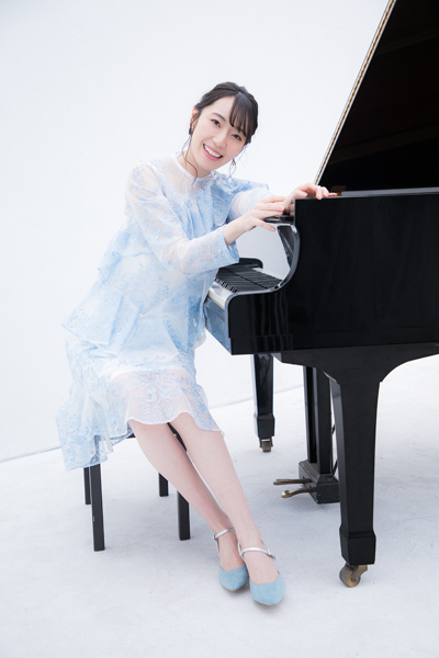 松井咲子、“妄想”をテーマにした20代最後の写真集発売！大胆ランジェリーショットも掲載