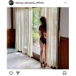 奥山かずさ、バックショットで美スタイルを見せつける！