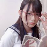 桜井木穂、フェチ感漂う制服ショットに反響！「なんて無防備」