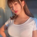 いとうさやか、ピチピチのTシャツに浮かび上がる圧巻美バスト！