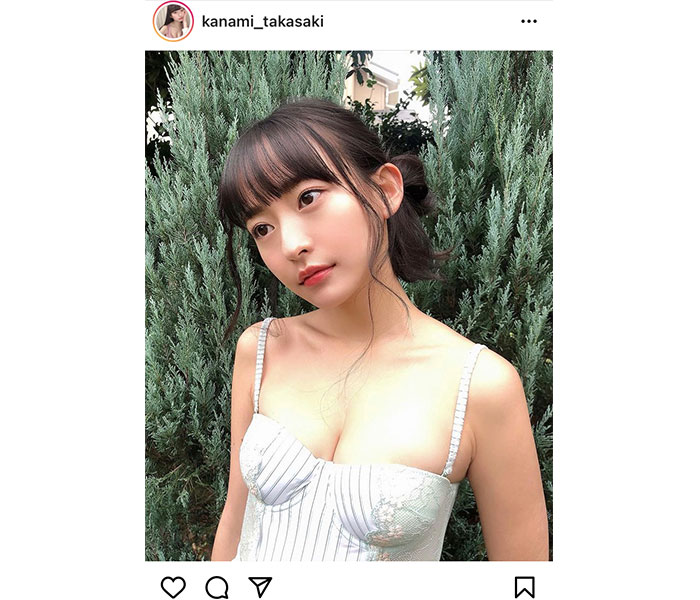 高崎かなみ、花柄ビキニ姿のポートレートに反響！「大人感じ好きです」