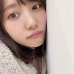 橘ひと美、彼女目線の”添い寝風ショット”に反響！「構図が天才！！」