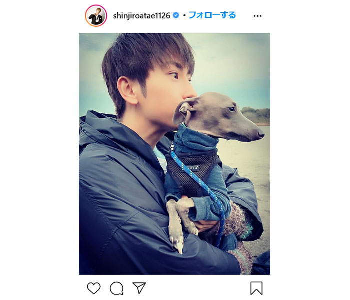 AAA　與真司郎のキュートなツーショットに可愛いの嵐！「かわいいワンコが2匹」