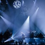 布袋寅泰40周年アニバーサリー生配信LIVEに吉井和哉サプライズ出演！ 代表作の一つ「スリル」をコラボレーションで披露。