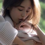 “腸活女王” 加治ひとみ、セクシーなフォトブック『かぢボディ。』が4週連続売上オリコンランキングTOP10に！