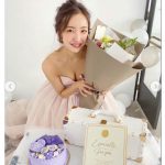 板野友美、幸せオーラ全開のウェディングドレス姿に「旦那さん羨ましいわー」「ともちんめっちゃ可愛い〜」と反響！