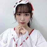 NMB48 原かれん、狐のお面がワンポイントな巫女ショット公開！「どこに行けば会えますか」