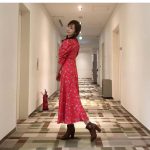 市川美織、デート風コーデで「レモン絞ってあげる」