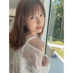 桃月なしこ、大ヒット写真集「未完」から純白ランジェリーを蔵出し公開！