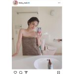 高梨瑞樹、首元のホクロがセクシーなバスタオルショットに反響！