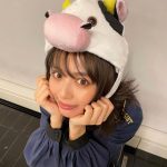 内田理央、牛の帽子で見上げる干支ショットに反響！