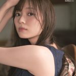 乃木坂46 梅澤美波がリラックスした姿から熱視線まで魅力を届ける「blt graph.」表紙カット解禁
