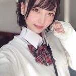 由良ゆらの可愛すぎる“萌え袖”制服ショットに悩殺！「抜群にカワイイ」「アニメのキャラみたい」