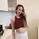 道端アンジェリカ、トレーニングウェアでモーニングコーヒー！「美ボディすぎる」