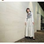 松井愛莉、舞台挨拶のオフショットで癒しの笑顔！「瞳の中に吸い込まれそう」