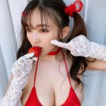 天木じゅん、鮮烈赤ビキニの高めポニーテールショットを公開！「もう天使すぎる」