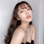 天木じゅん、美麗な首筋からデコルテで魅せる大人の色気！