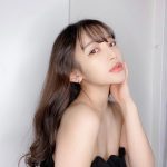 天木じゅん、美麗な首筋からデコルテで魅せる大人の色気！