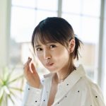 新田さちか、パジャマ姿で美麗なヘルシーボディを披露