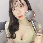 AKB48 服部有菜、美デコルテ＆胸元全開の自撮りショットに釘付け！「シャワーヘッドにスポットが当たらん」