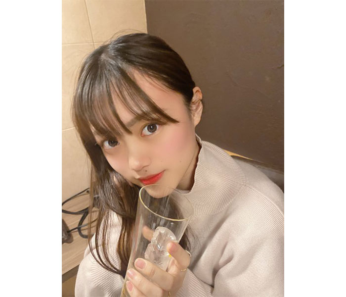AKB48 春本ゆき、一番リアルな飲み会あるあるで「#1日1あざとい」