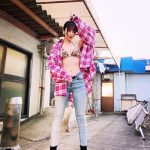 野々宮ミカ、ワイルドかつセクシーなショットを公開！「足長い！クビレ半端ない！」