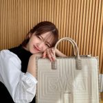 鈴木愛理がサマンサベガとのコラボトートを紹介！「私はそのままストンって持つのが好き」