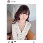 #ババババンビ 小鳥遊るい、ナチュラルなビキニショットで溢れる透明感