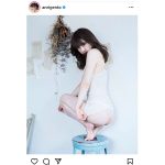 源藤アンリ、スラリとした背中で魅せるバックショット！「妖精みたいです」